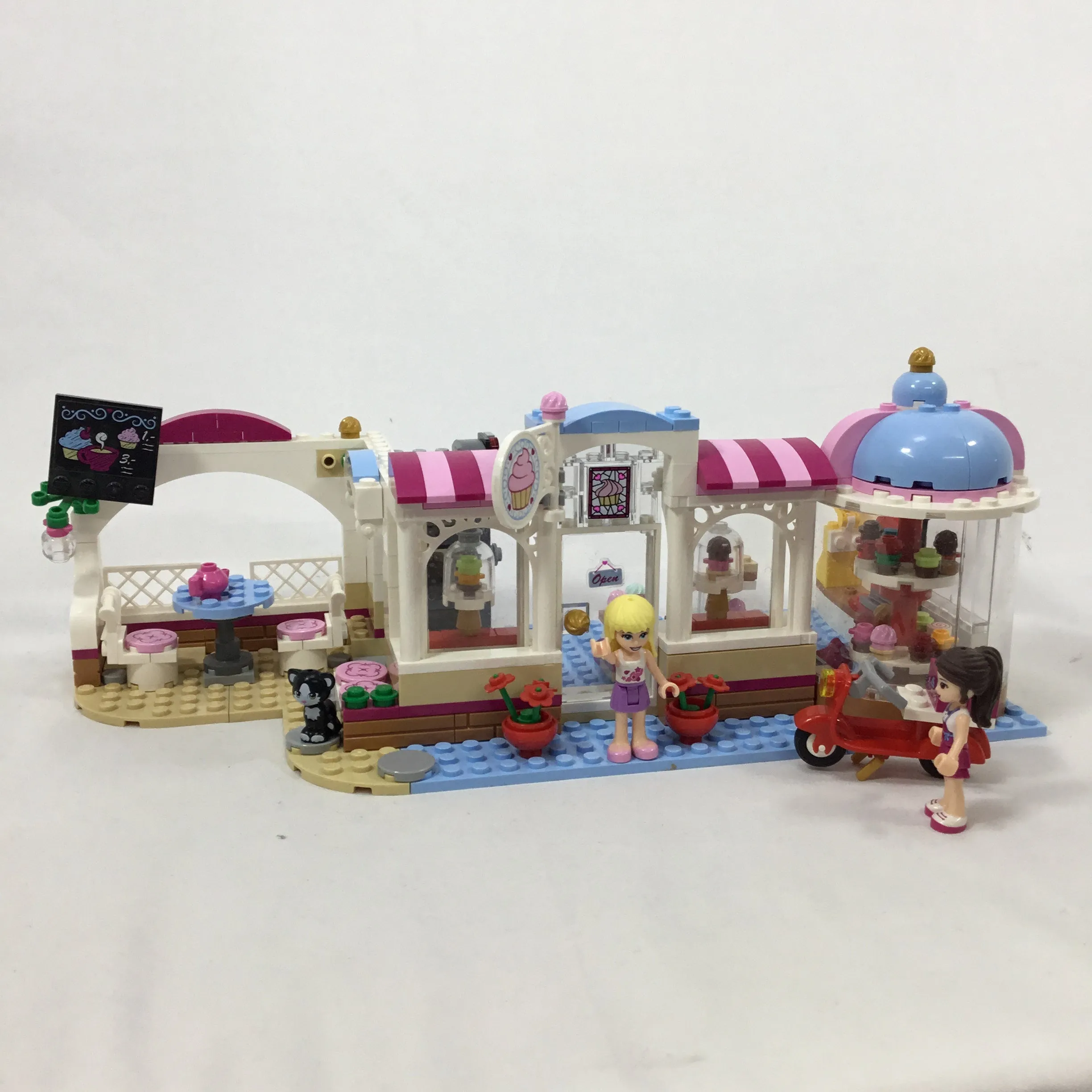 41119 Heartlake Cupcake Cafe (Pre-Owned)