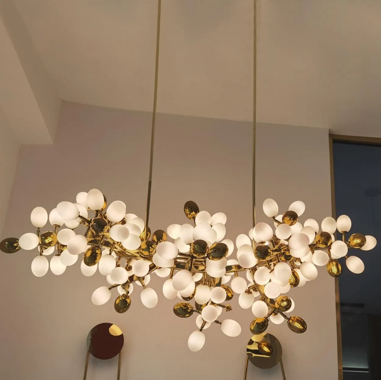 ANKUR GRAPE ESCAMOLES HORIZONTAL MODERN CHANDELIER