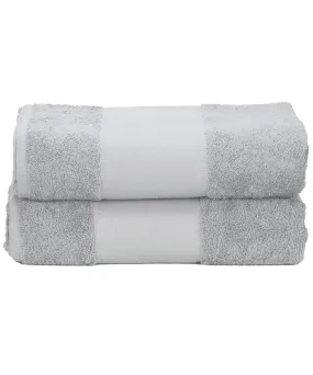 ARTG® PRINT-Me® bath towel | Light Grey