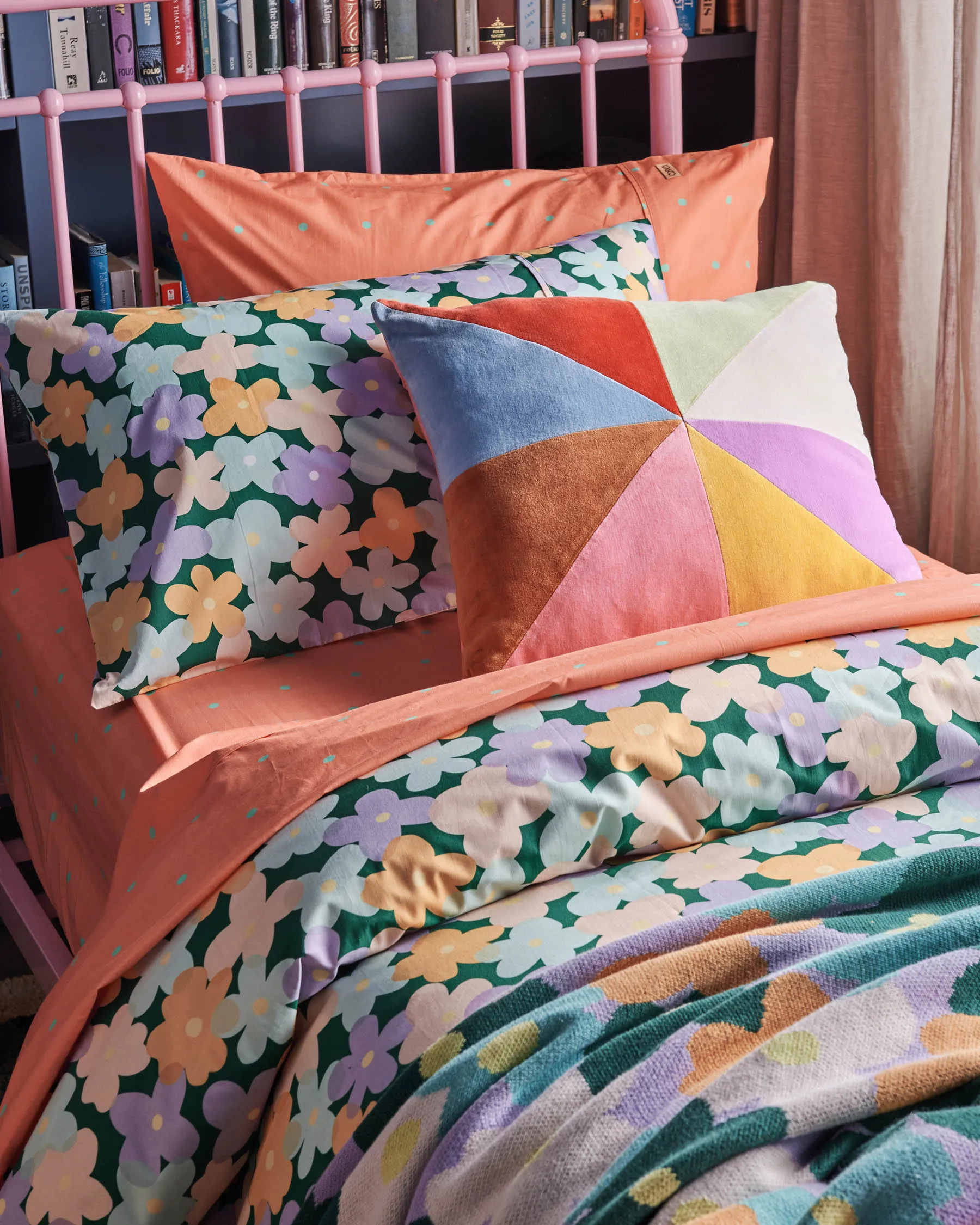 Bush Daisy Organic Cotton Pillowcase