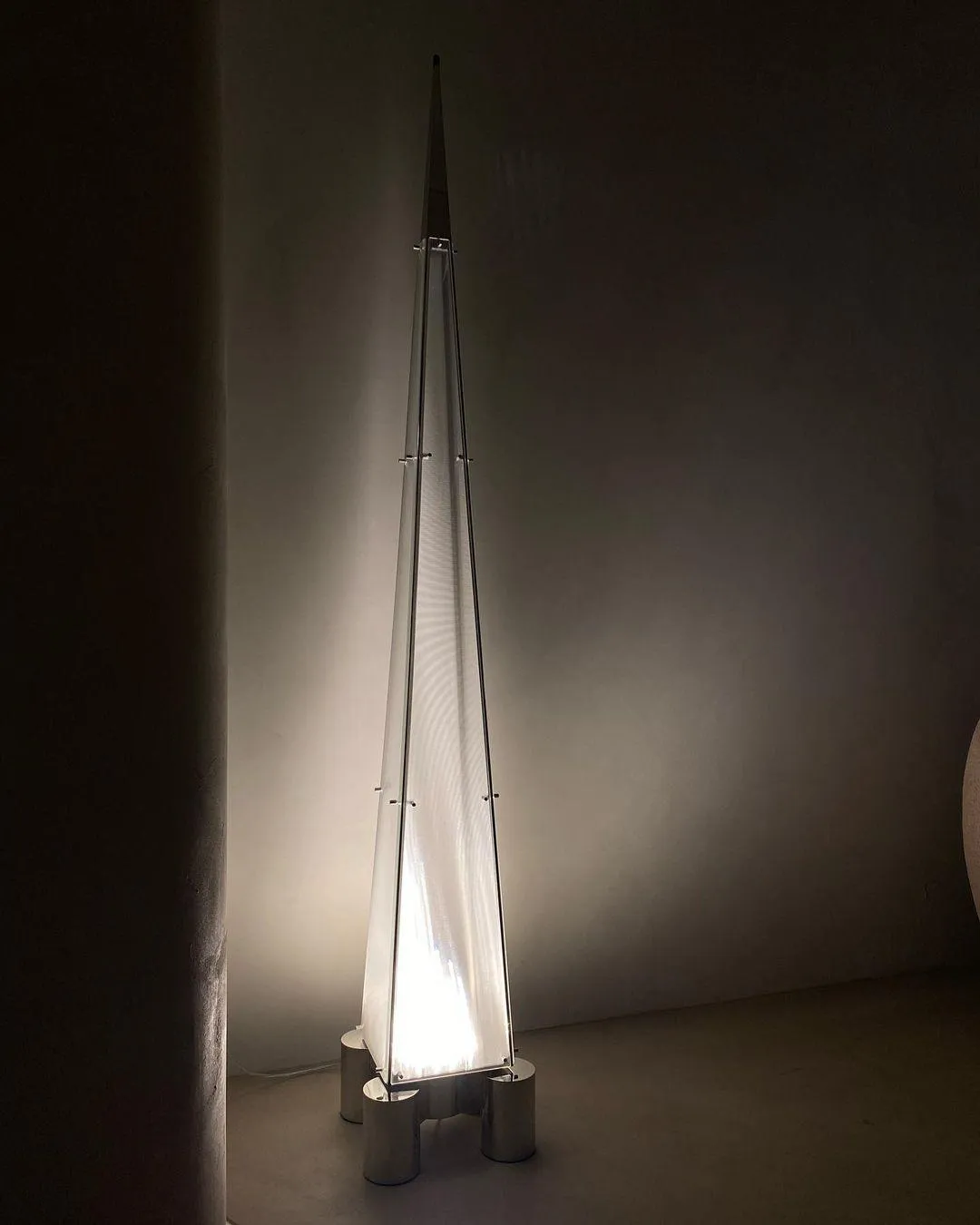 Fragment Floor Lamp