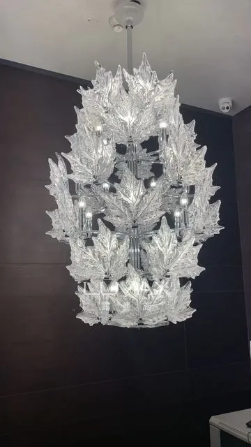 Modern Creative Clear Crystal Maple Leaf Chandelier for Living Room/Bedroom