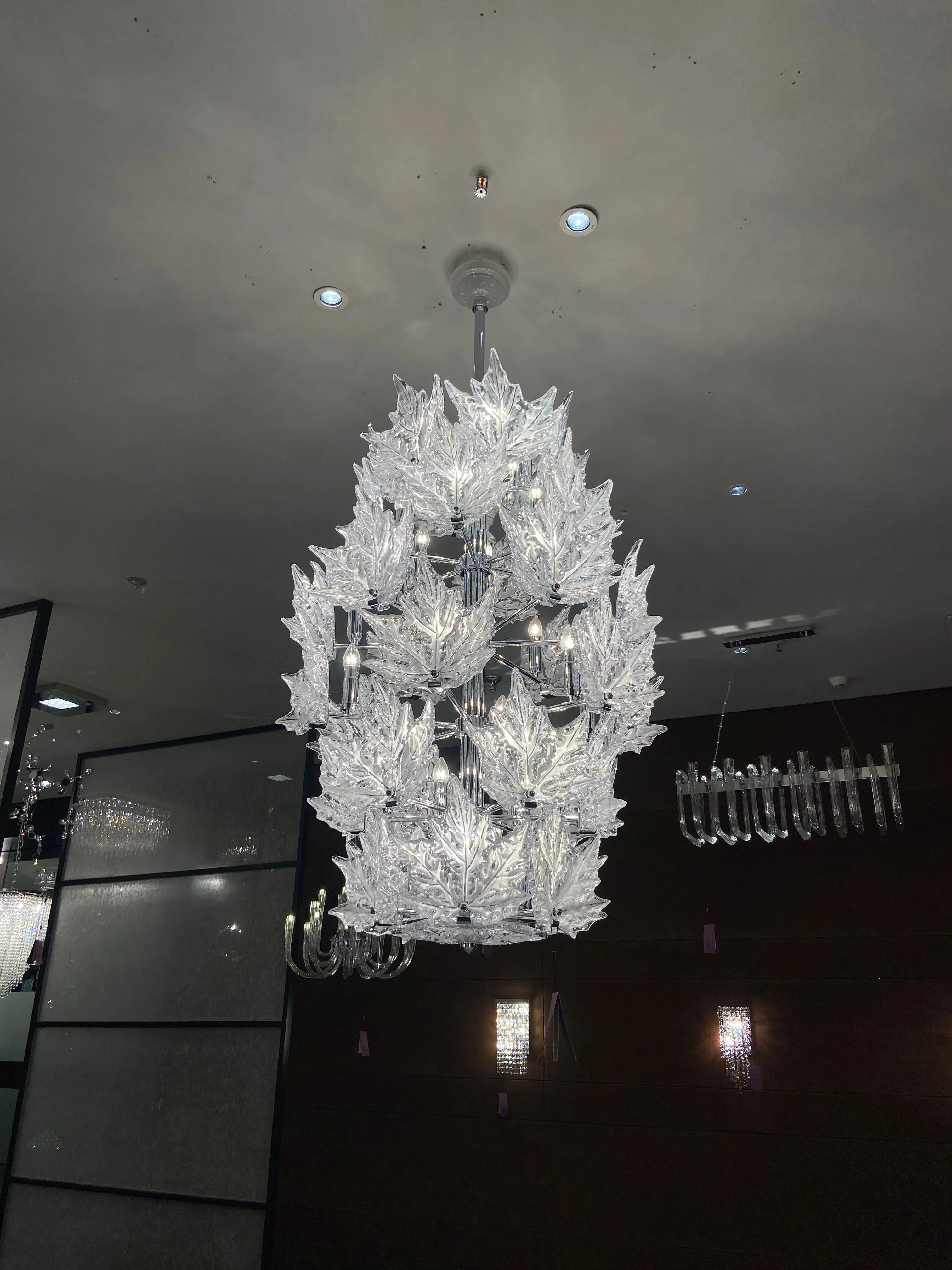 Modern Creative Clear Crystal Maple Leaf Chandelier for Living Room/Bedroom