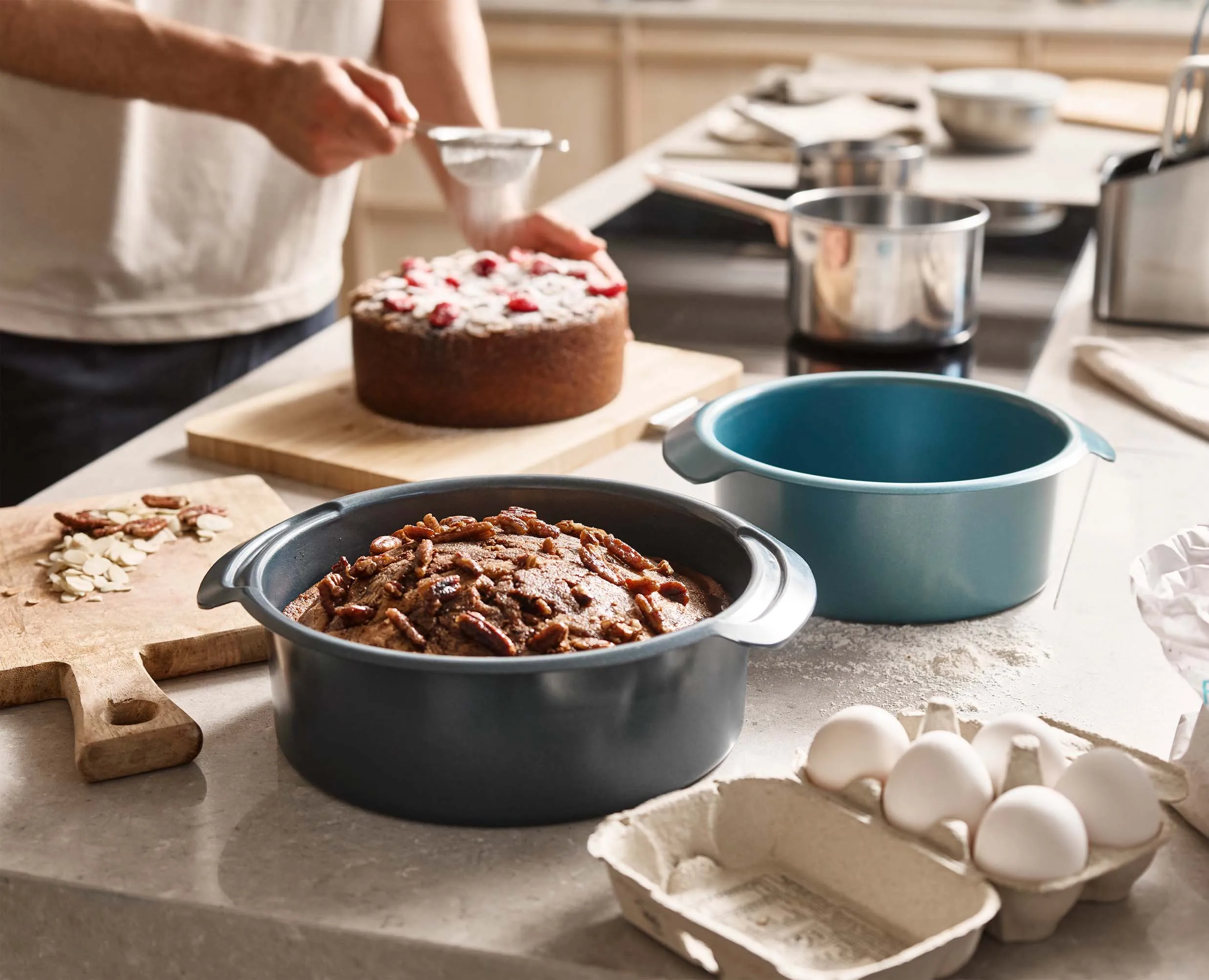 Nest™ Bake Non-Stick 2-piece Blue Round Cake Tin Set