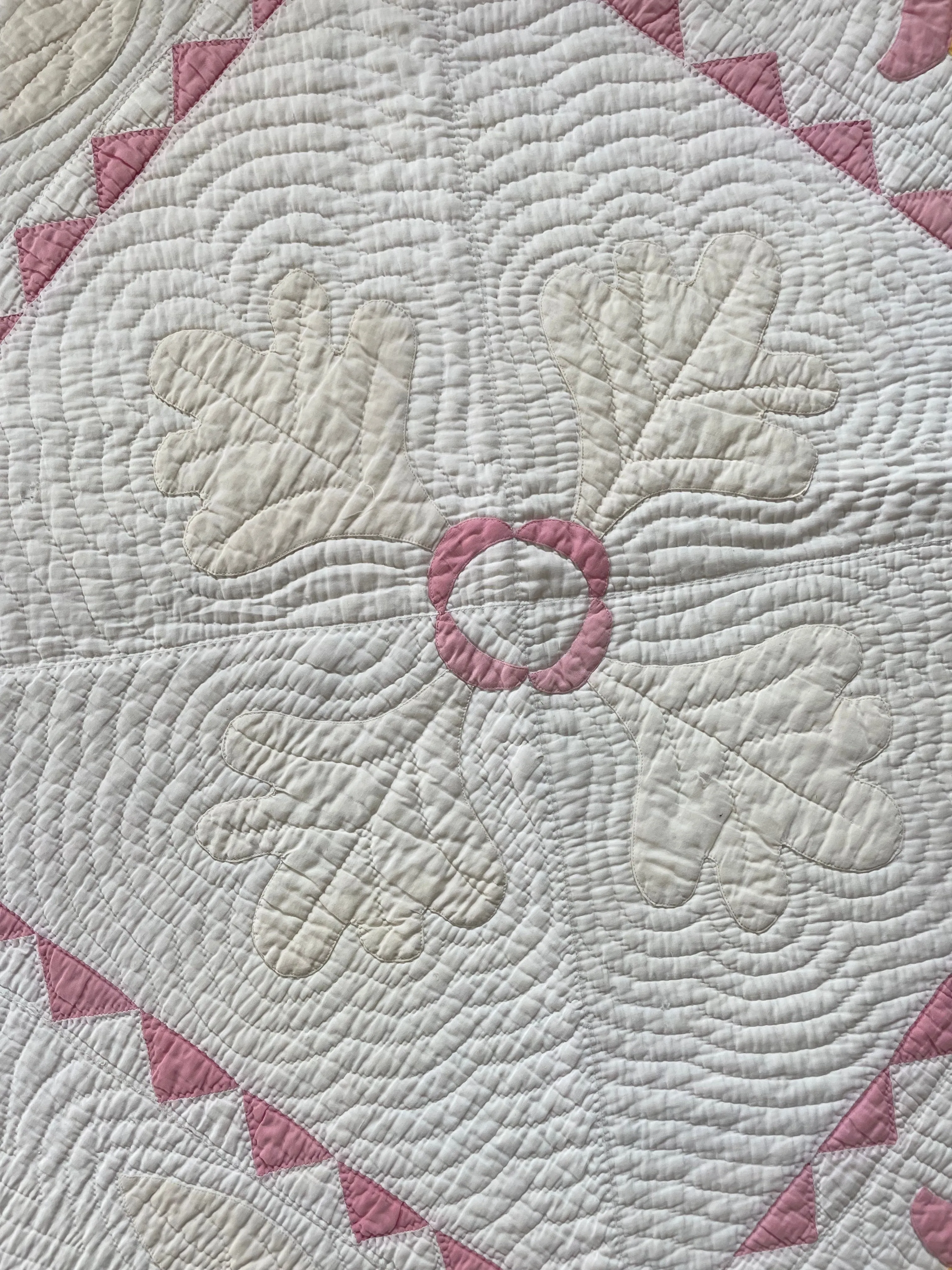 Oak Leaf & Tulip Antique Quilt