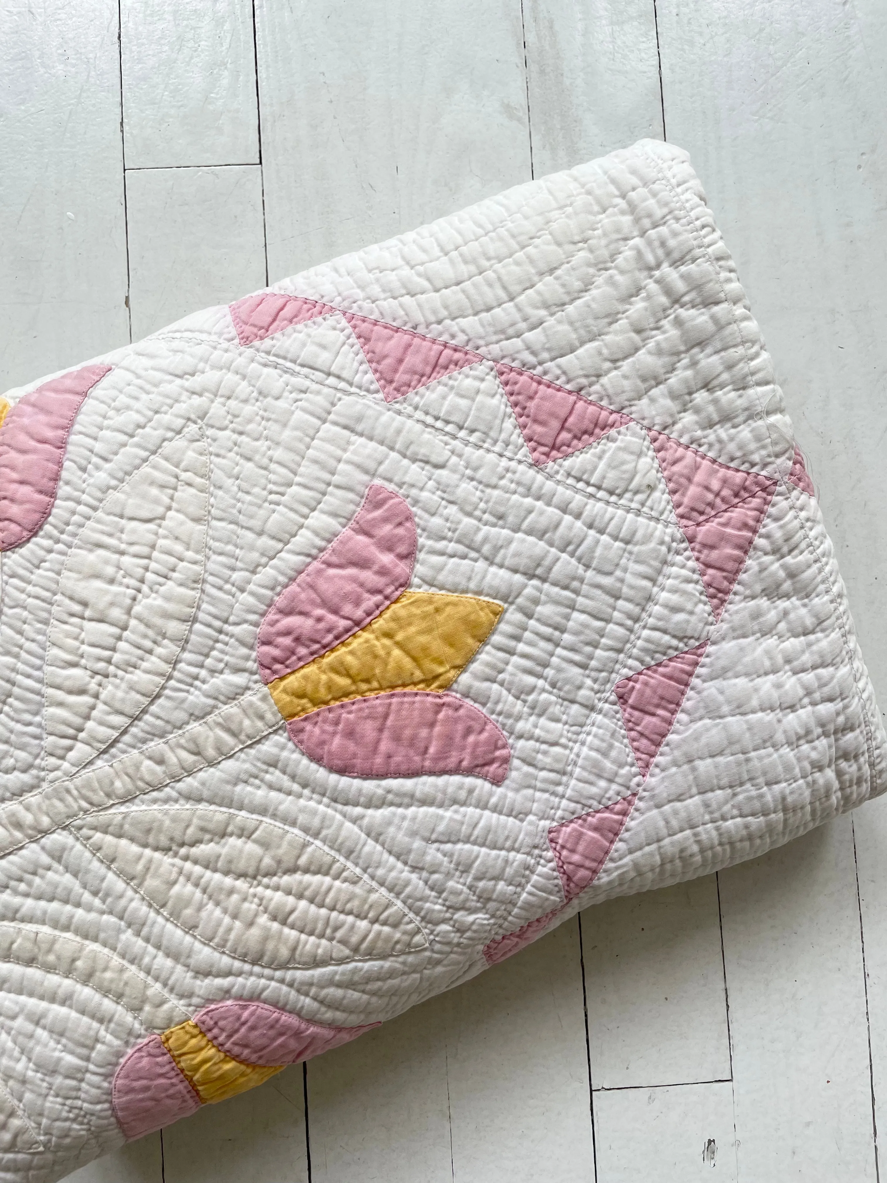 Oak Leaf & Tulip Antique Quilt