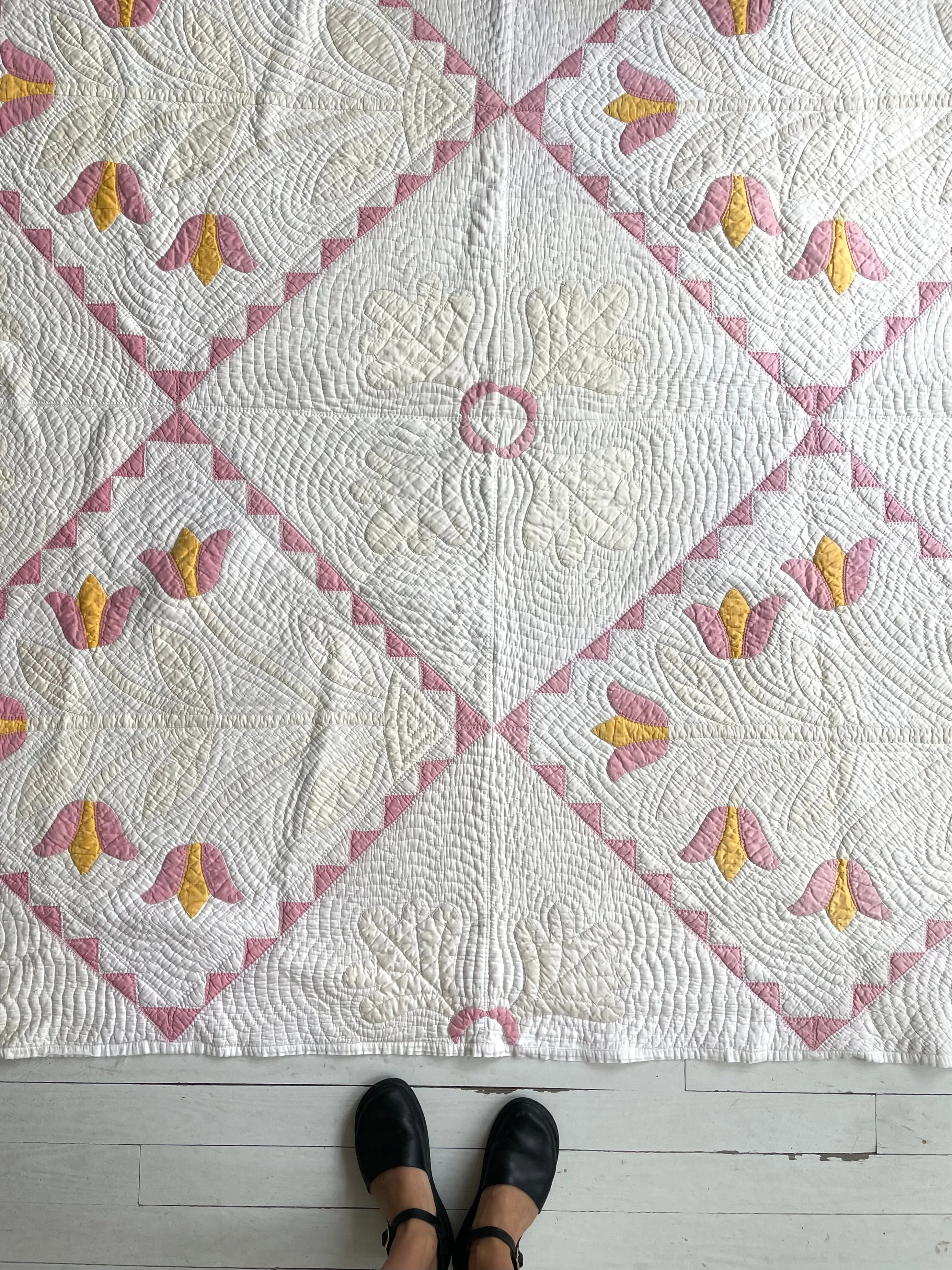 Oak Leaf & Tulip Antique Quilt