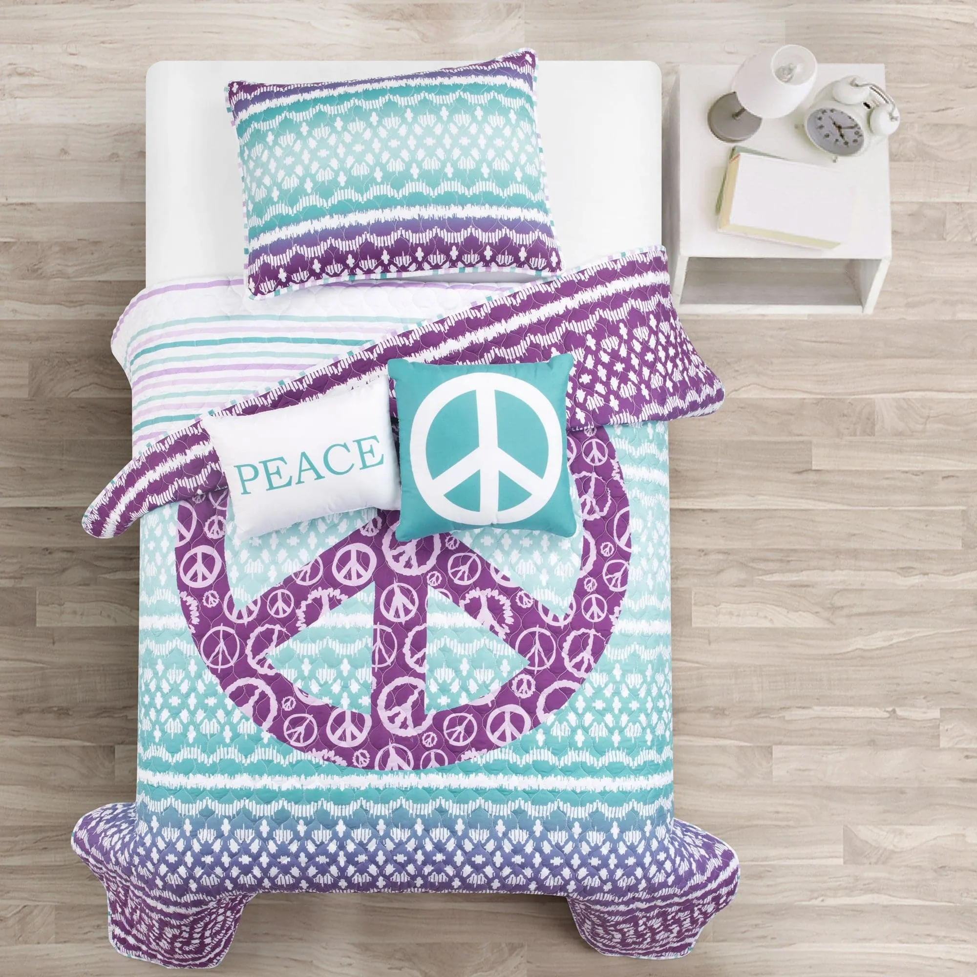 Peace Ombre Reversible Quilt Set