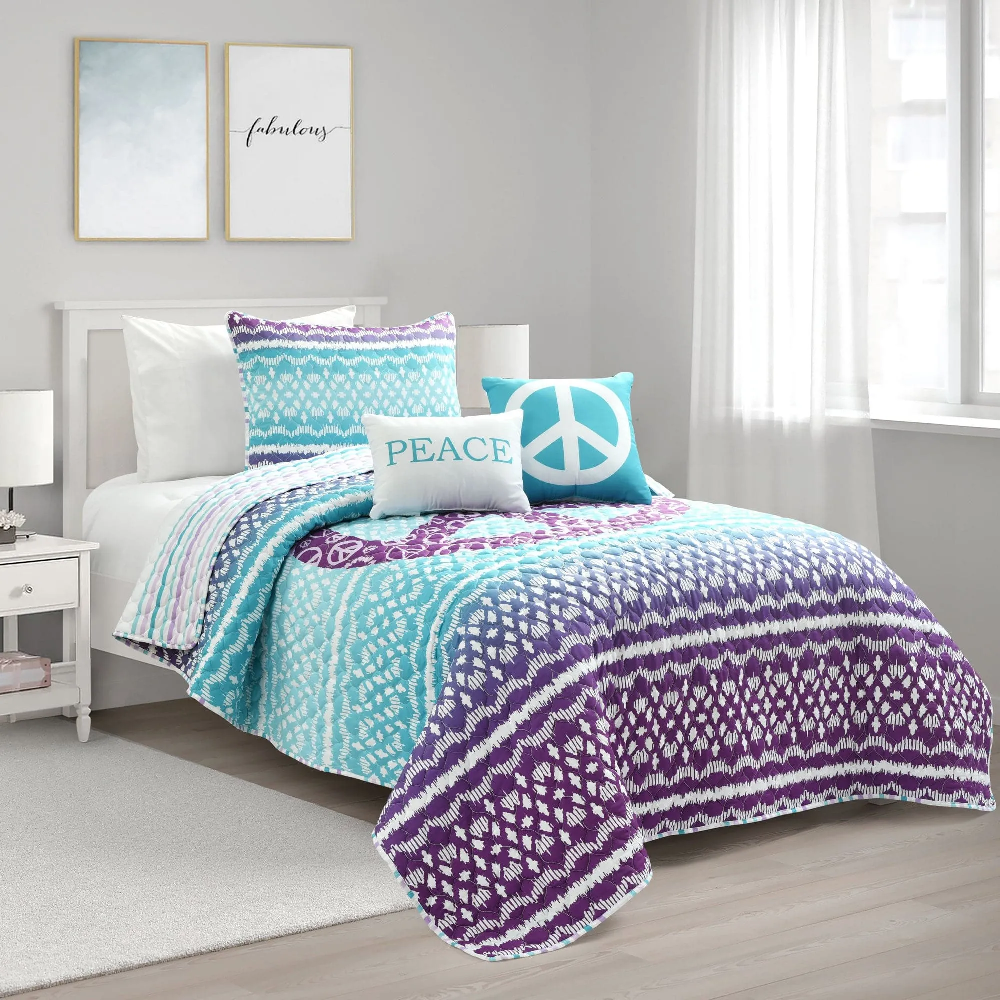 Peace Ombre Reversible Quilt Set