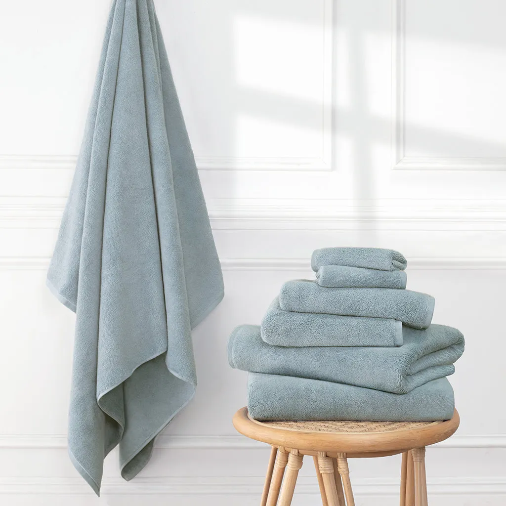 Plush Coastal Blue Towel Resort Bundle (4 Wash   4 Hand   4 Bath Towels   2 Bath Sheets)