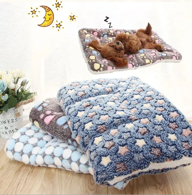 Soft Flannel Fleece Padded Pet Bed - Cozy Blanket for Dogs, Cat, Pets