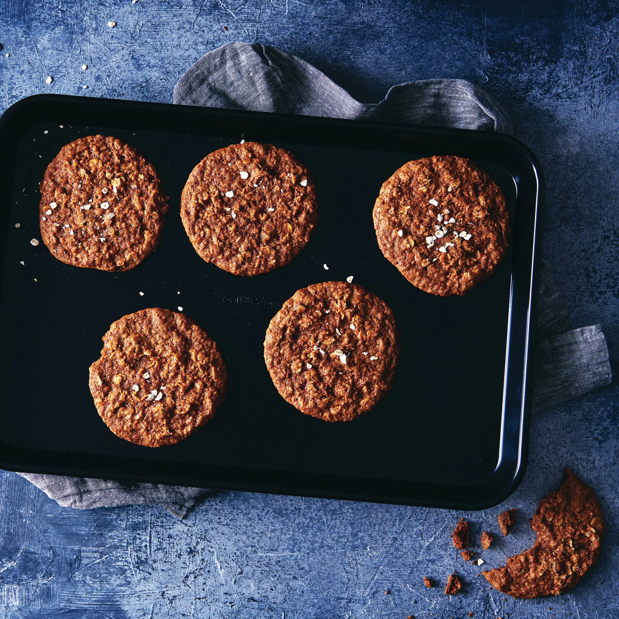 Sunday Bake Baking Tray 39.5 x 26.5cm