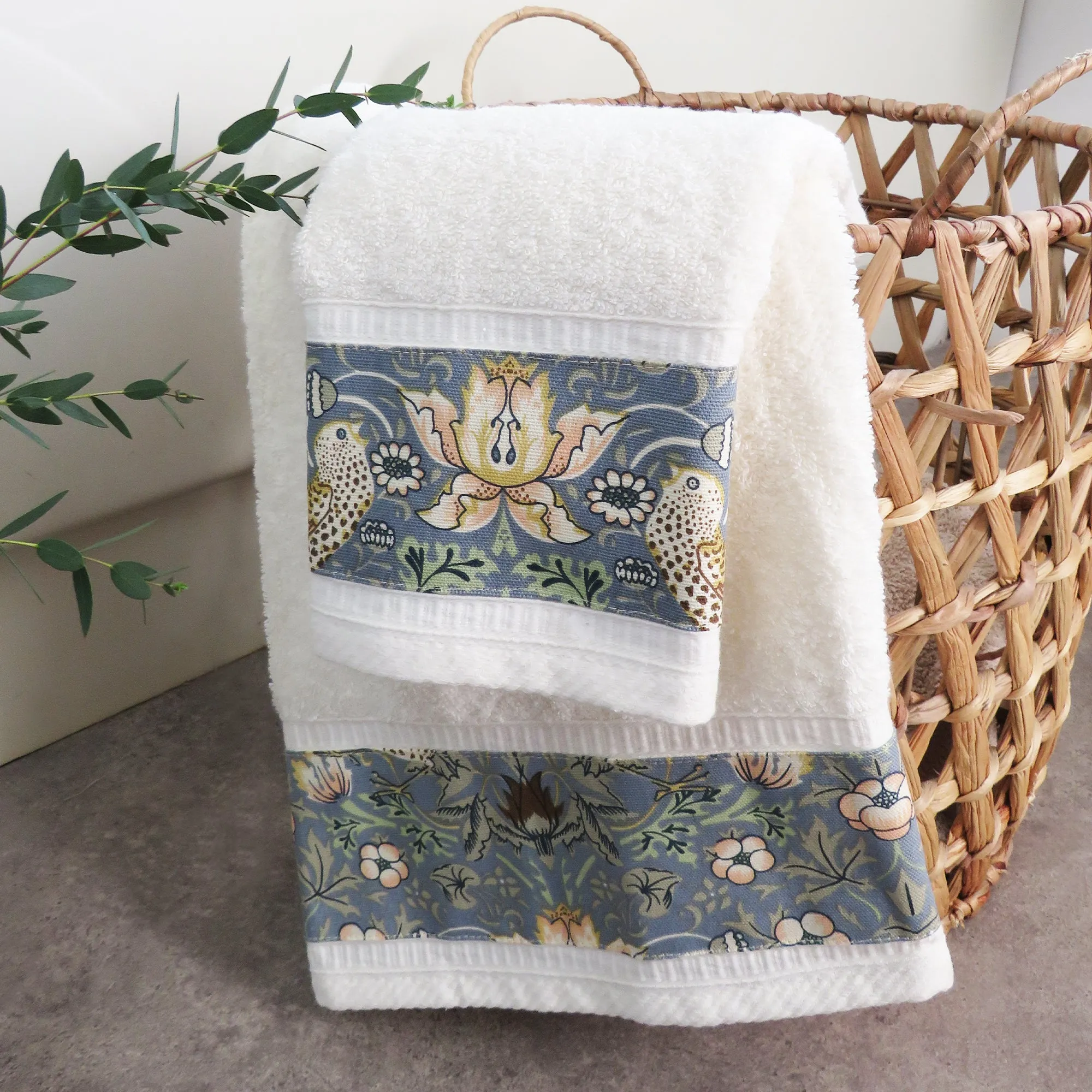 William Morris 'Strawberry Thief' Cotton Terry Towel - Light Blue